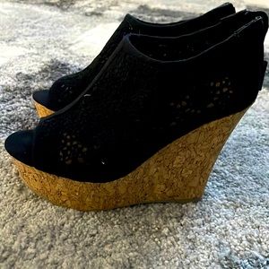 Madden Girl Kendall and Kylie wedge